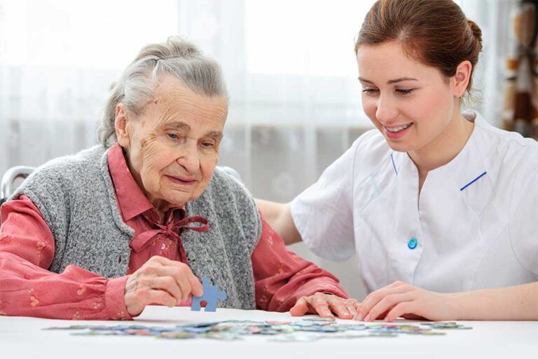 4 Signs It’s Time to Consider Memory Care for a Loved One