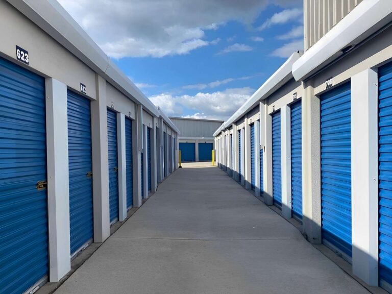 Benefits of Using a Secure Storage Facility for Your Valuables